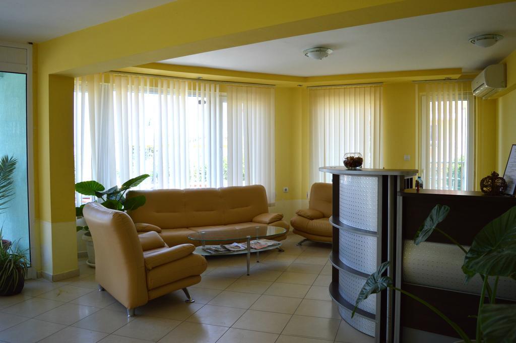 Family Hotel Coral Sosopol Exterior foto