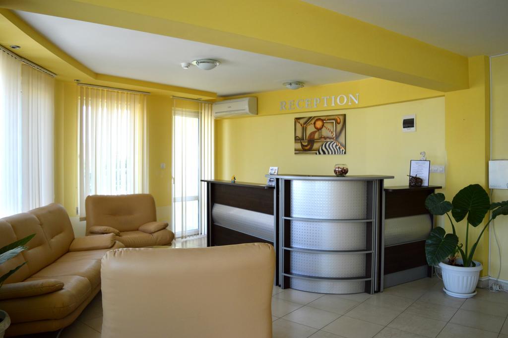 Family Hotel Coral Sosopol Exterior foto