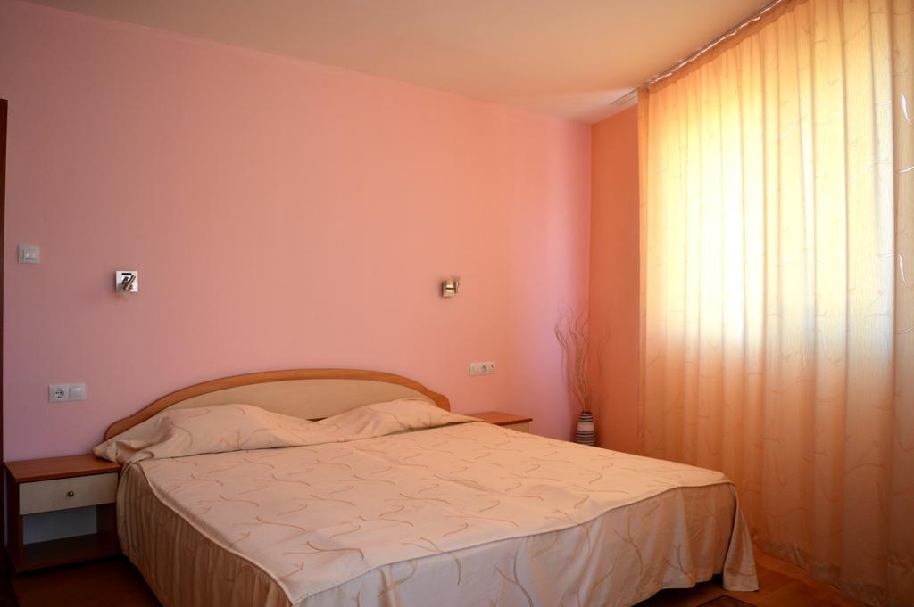 Family Hotel Coral Sosopol Zimmer foto
