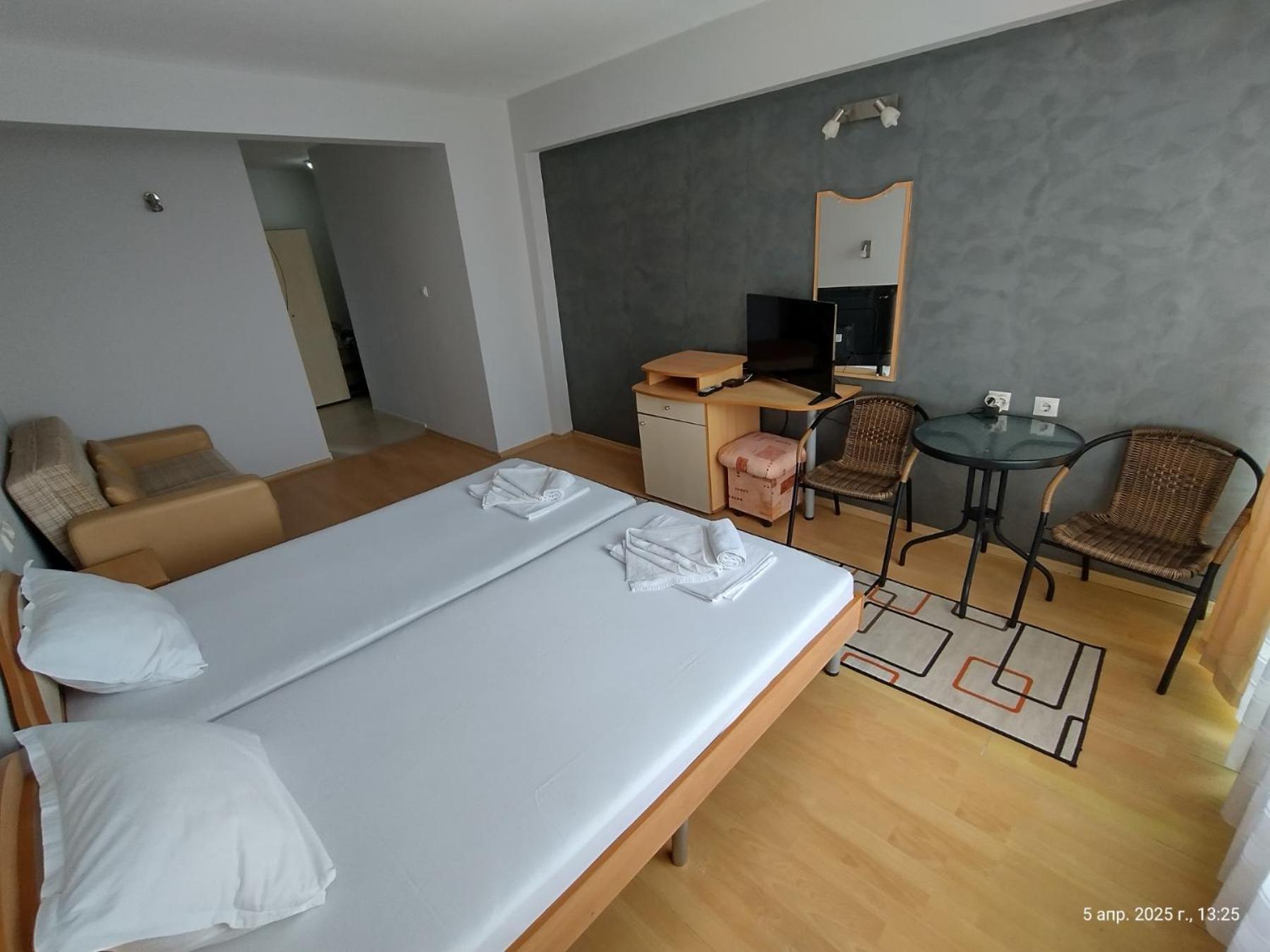 Family Hotel Coral Sosopol Exterior foto