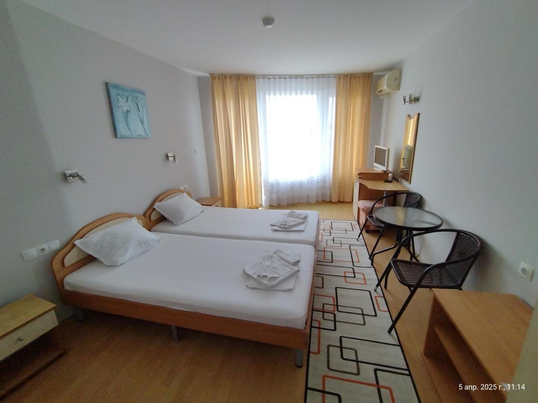 Family Hotel Coral Sosopol Exterior foto