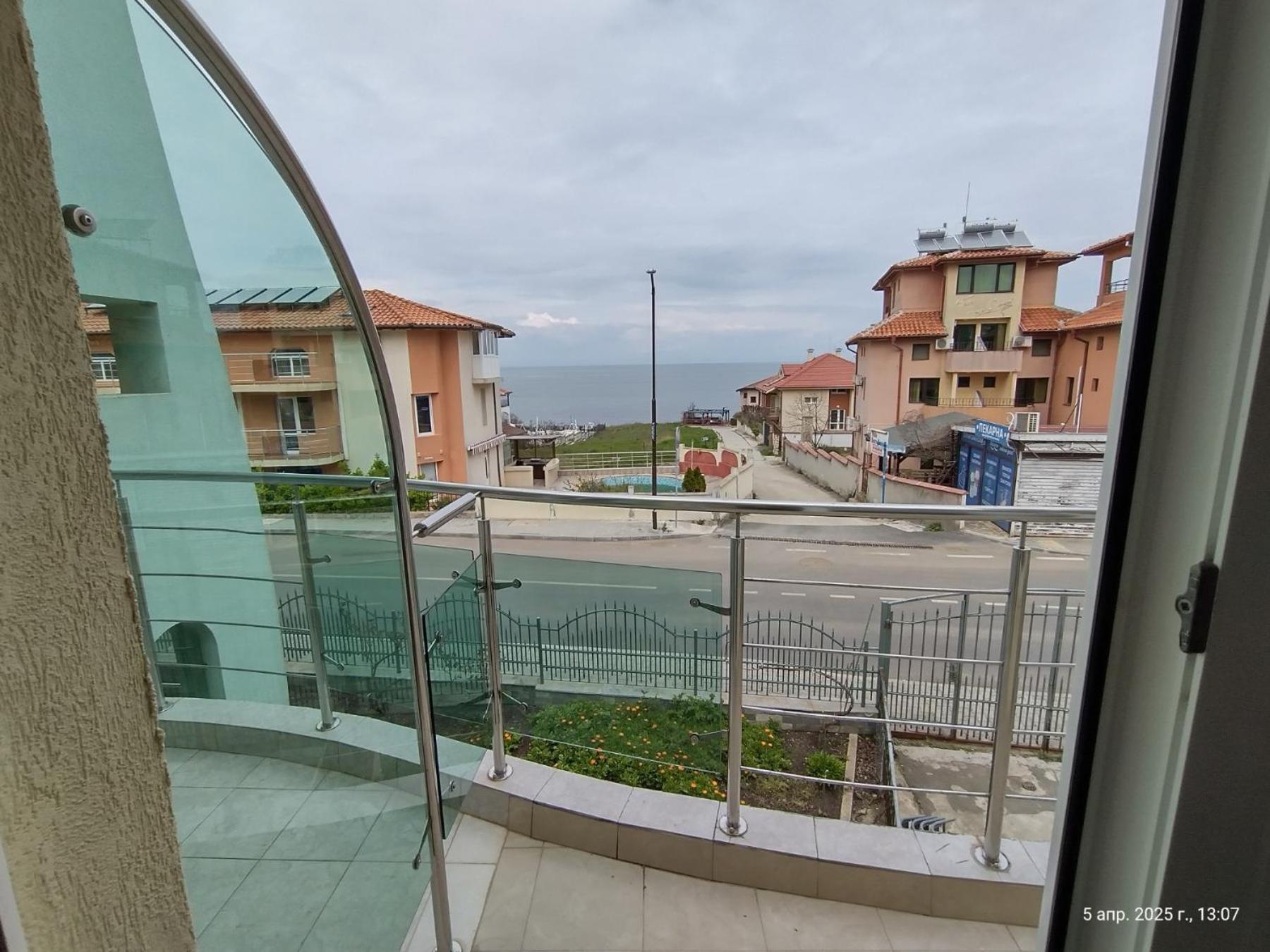 Family Hotel Coral Sosopol Exterior foto